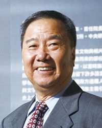 <span>2015  Awardees</span><div>Academician </br> Shu-Min Huang</div>